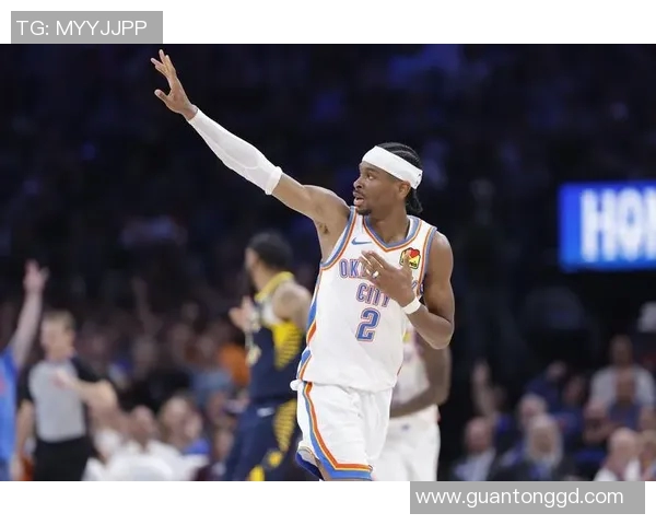 第三个赛季就竞争MVP？场均30.6分14.6篮板4.8封盖 攻防能力太无解